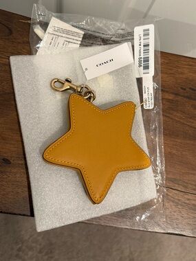Coach Star Coin Purse Bag Yellow Leather NWT